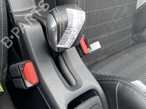 Console centrale PEUGEOT 2008 I (CU_) 1.2 THP 110 / PureTech 110 (110 hp) 31136796