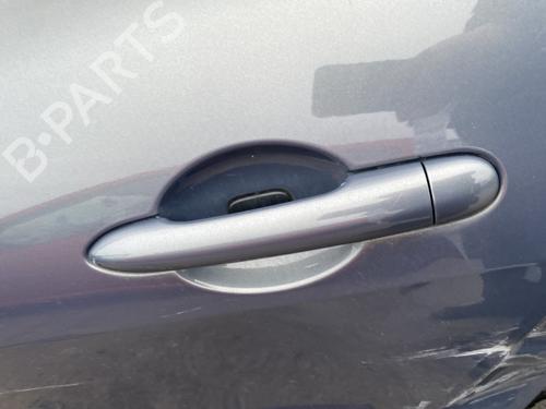 rear-left-exterior-door-handle-renault-megane-ii-bm01_-cm01_-2001-2002-2003-2004-2005-2006-2007-2008-2009-2010-2011-2012-31136820 main image