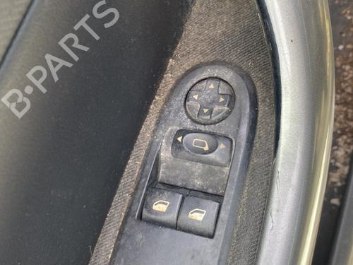 Interrupteur de vitre avant gauche PEUGEOT 308 I (4A_, 4C_) 1.6 HDi (109 hp) 26001692