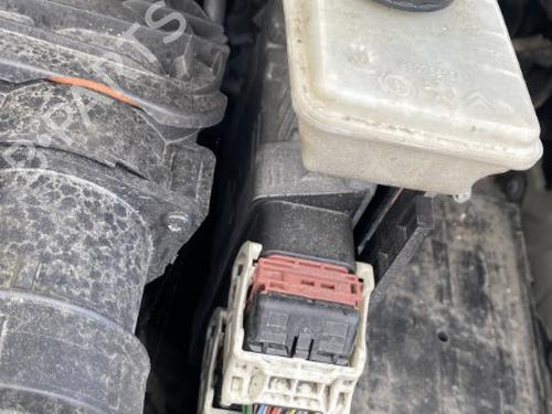 Used Engine control unit (ECU) Engine control unit (ECU) PEUGEOT 308 II (LB_, LP_, LW_, LH_, L3_) 1.6 HDi / BlueHDi 115 (115 hp) 21527846 21527846