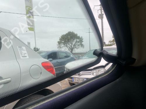 rear-right-quarter-glass-peugeot-406-coupe-8c-1997-1998-1999-2000-2001-2002-2003-2004-2005-39899628 main image