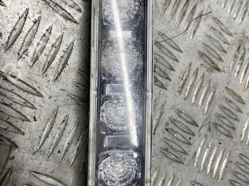 Venstre posisjonslys PEUGEOT 308 II (LB_, LP_, LW_, LH_, L3_) 1.6 BlueHDi 120 (120 hp) 32135897