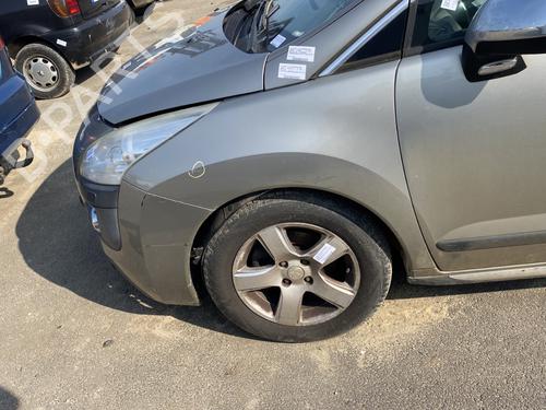 Used Left front fenders PEUGEOT 3008 I MPV (0U_) 1.6 HDi (109 hp) 26526405