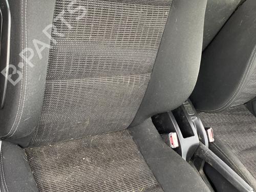 Stol høyre foran PEUGEOT 307 (3A/C) 1.6 HDi (90 hp) 31857166