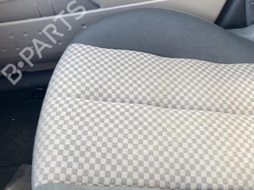 right-front-seat-renault-megane-ii-saloon-lm01_-2003-25222331 main image