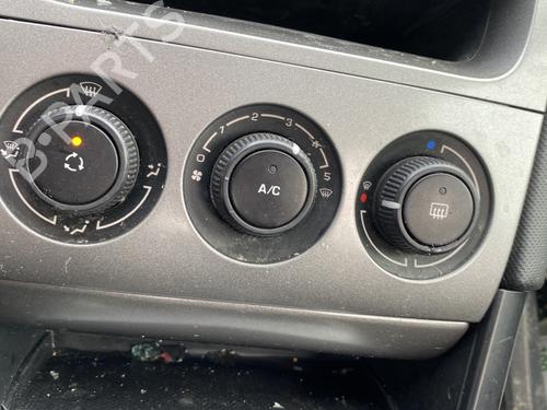 climate-control-peugeot-308-i-4a_-4c_-2007-2008-2009-2010-2011-2012-2013-2014-2015-2016-32208039 main image