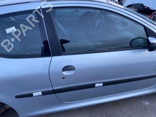 Tür rechts vorne für PEUGEOT 206 Hatchback (2A/C) 1.1 i (60 hp) 30305726