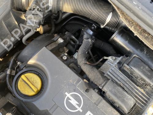 Used Cylinder head OPEL MERIVA A MPV (X03) 1.7 CDTI (E75) (100 hp) 31757555