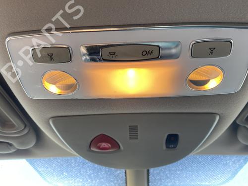 Używane Lampa oświetlenia wnętrza RENAULT ESPACE IV (JK0/1_) 2.0 dCi (JK01, JK02, JK1J, JK1K, JK1H) (150 hp) 30646581