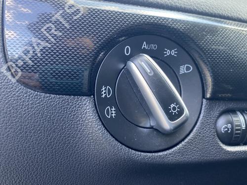 Headlight switch VW JETTA IV (162, 163, AV3, AV2) 1.6 TDI | BP32680799I24 - Image 2