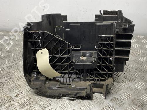 Used Support Support RENAULT MEGANE IV Hatchback (B9A/M/N_) 1.5 Blue dCi 115 (B9A6) (116 hp) 30590950 30590950