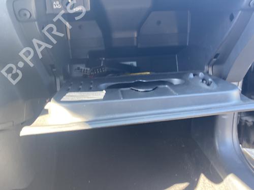 Guantera Guantera SEAT IBIZA III (6L1) 1.9 TDI (100 hp) 33959513 33959513