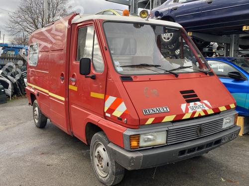 Brugte RENAULT MASTER I Van (T__)  28-35 2.0  4290768