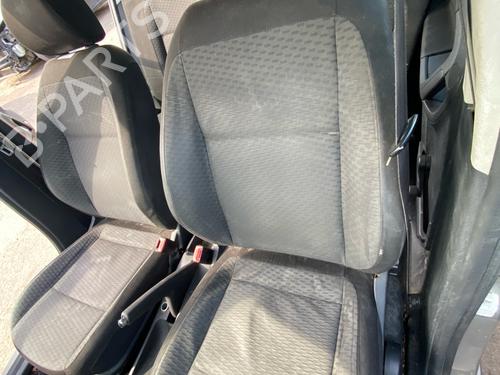 Asiento delantero izquierdo Asiento delantero izquierdo 38228535 38228535
