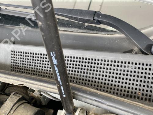 Used Front wiper motor DACIA SANDERO II 1.5 dCi (90 hp) 32045287