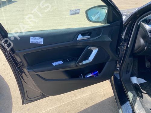 Used Front left panel Front left panel 36030349 36030349