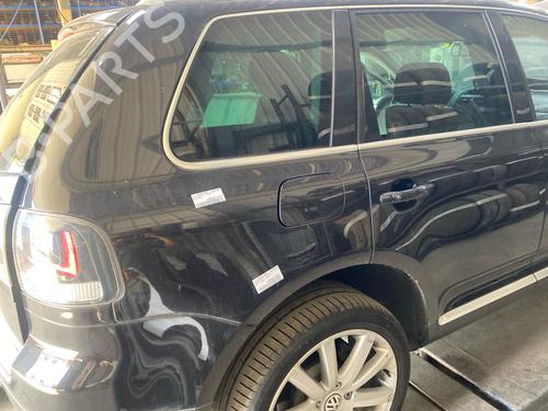 right-rear-fenders-vw-touareg-7la-7l6-7l7-2002-2003-2004-2005-2006-2007-2008-2009-2010-2011-2012-2013-36817078 main image