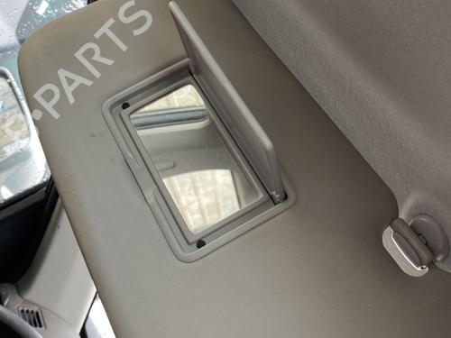 Used Left sun visor NISSAN X-TRAIL I (T30) 2.2 Di 4x4 (114 hp) 31981282