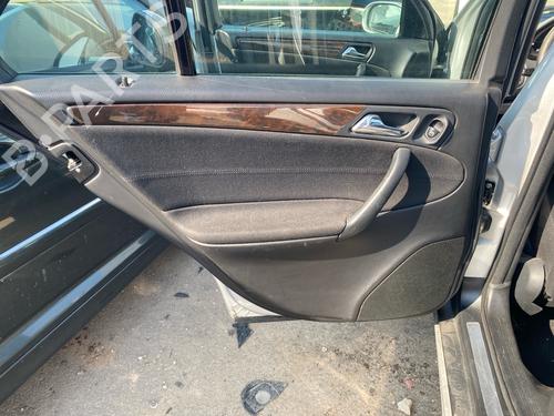Bageste venstre beklædning Bageste venstre beklædning MERCEDES-BENZ C-CLASS (W203) C 220 CDI (203.008) (150 hp) 37611920 37611920