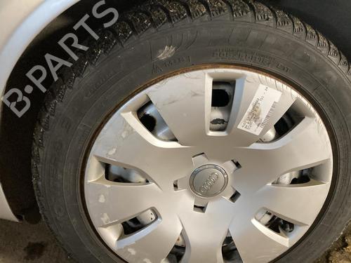 Used Hub cap AUDI A4 B7 (8EC) 2.7 TDI (180 hp) 22115978