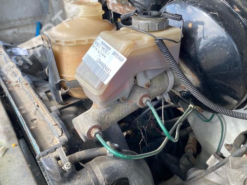 Used Brake master cylinder Brake master cylinder RENAULT MASTER I Van (T__) 28-35 2,5 D (75 hp) 34046288 34046288