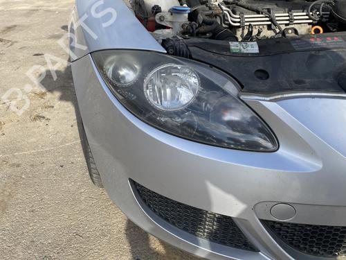Højre forlygte SEAT LEON (1P1) 1.9 TDI (105 hp) 29635804