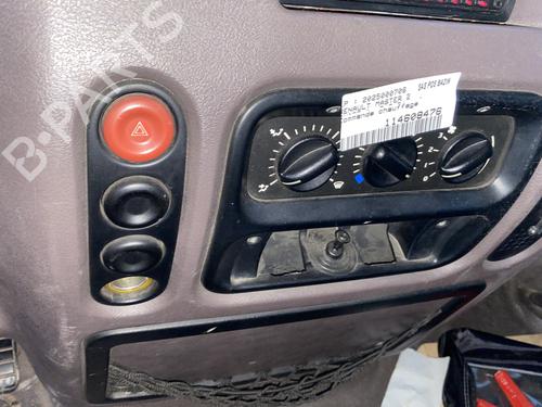 Dashboard RENAULT MASTER II Van (FD) 2.8 dTI (FD0C, FD0F, FD2B, FD2F, FD3C, FD3F) | BP29958971C46