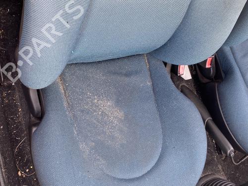 Asiento delantero derecho FORD KA (RB_) 1.3 i (60 hp) 32241651