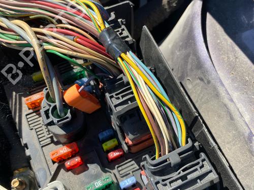Used Fuse box Fuse box PEUGEOT 307 (3A/C) 1.6 HDi (90 hp) 34241131 34241131