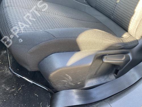 Used Left front seat Left front seat PEUGEOT 208 II (UB_, UP_, UW_, UJ_) e-208 (136 hp) 32703213 32703213
