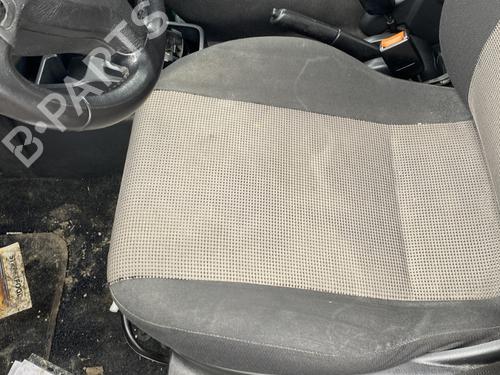 Sæde venstre fortil OPEL AGILA (A) (H00) 1.2 16V Twinport (F68) (80 hp) 24345781