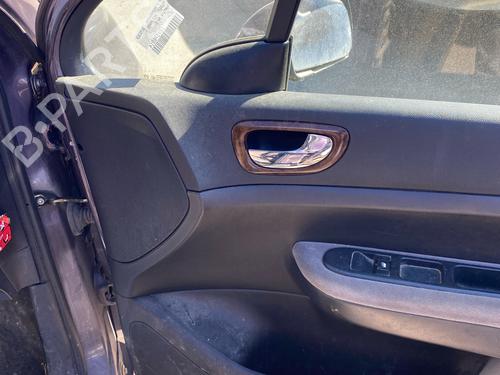 Forreste højre beklædning Forreste højre beklædning PEUGEOT 307 (3A/C) 1.6 HDi (90 hp) 34241090 34241090