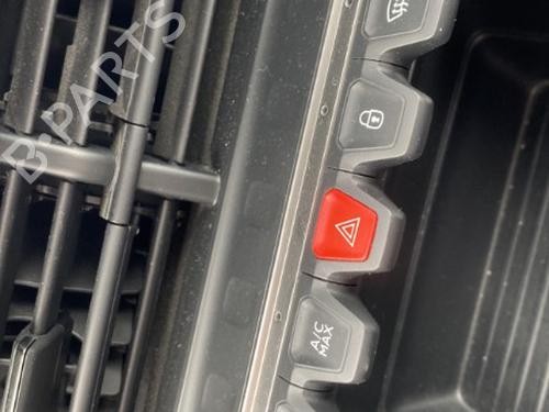 Switch PEUGEOT 208 II (UB_, UP_, UW_, UJ_) 1.5 BlueHDI 100 | BP22122992I30