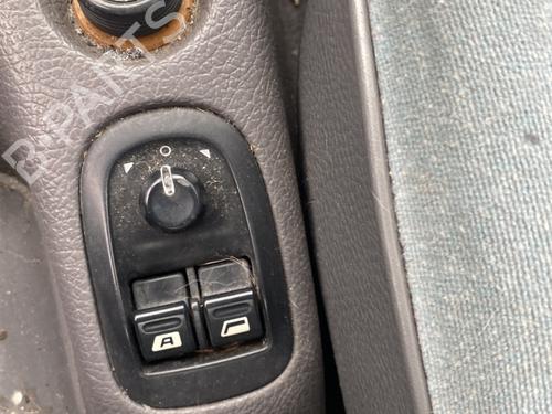 Left front window switch PEUGEOT 206 Hatchback (2A/C) 1.1 i | BP26881892I27 - Image 3