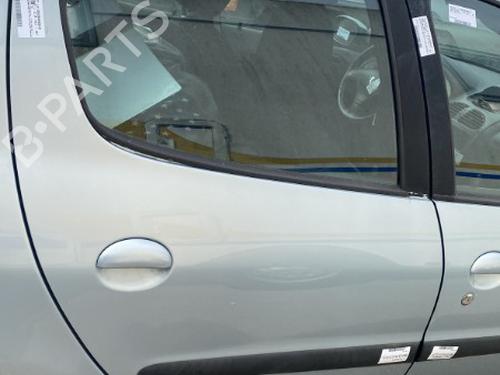 Used Right rear door PEUGEOT 206 Hatchback (2A/C) 2.0 HDI 90 (90 hp) 22123763