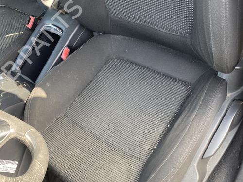 Used Left front seat PEUGEOT 5008 (0U_, 0E_) 2.0 HDi 150 / BlueHDi 150 (150 hp) 28048084