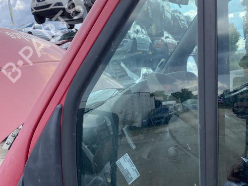 Vidro triangular frente esquerdo IVECO DAILY III Platform/Chassis 35 S 11,35 C 11 (A2FC13AA, A6FBU4AB, A2NB14A1, A2ND13A1,... | BP27608343C111 