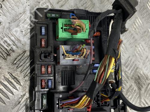 Used Fuse box PEUGEOT 1007 (KM_) 1.6 16V (109 hp) 29893553