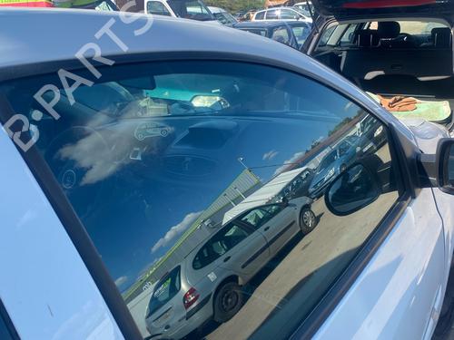 front-left-door-window-renault-clio-iii-br01-cr01-2005-2006-2007-2008-2009-2010-2011-2012-2013-2014-36653965 main image