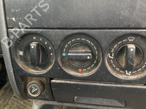 climate-control-peugeot-partner-box-bodympv-5_-g_-1996-31925447 main image