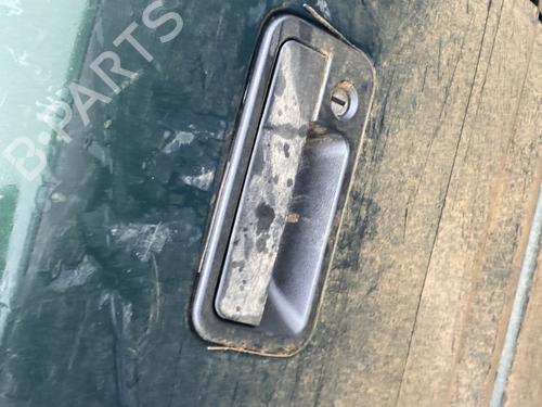 Used Front left exterior door handle OPEL FRONTERA A Sport (U92) 2.0 i (52SUD2, 55SUD2) (115 hp) 31944272