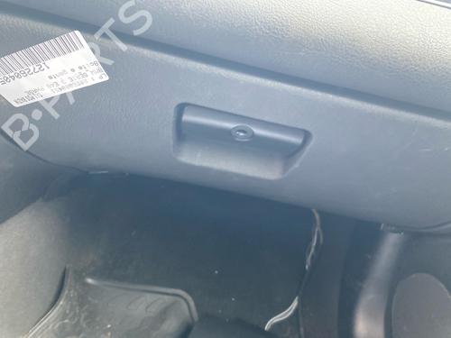 glove-box-bmw-3-e46-1997-1998-1999-2000-2001-2002-2003-2004-2005-36337393 main image
