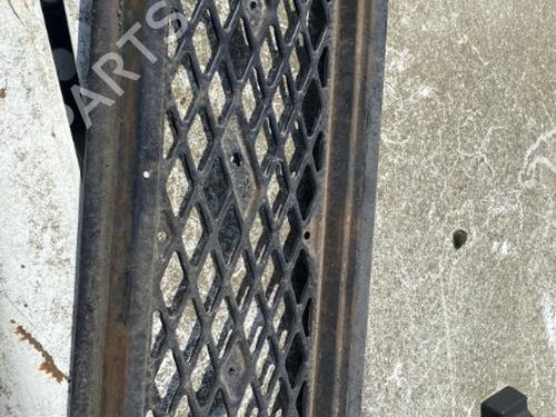 Used Grille TOYOTA LAND CRUISER (_J7_, _JL7_) 2.4 TD (LJ70_, LJ73_, LJ70RV) (86 hp) 22123270