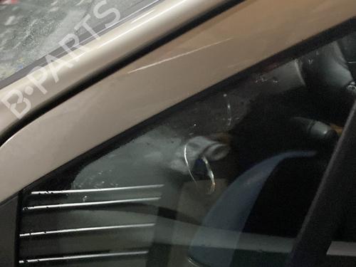 Vetro triangolare anteriore sinistro PEUGEOT 308 I (4A_, 4C_) 1.6 HDi (92 hp) 30861058