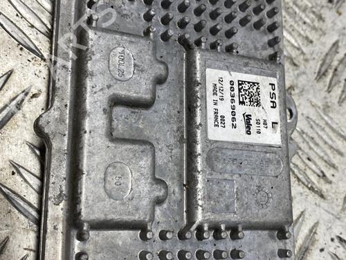 Used Xenon ballast Xenon ballast PEUGEOT 5008 II (MC_, MJ_, MR_, M4_) 2.0 BlueHDi 180 (MJEHZW, MJEHZR, MJEHZP) (177 hp) 33940863 33940863
