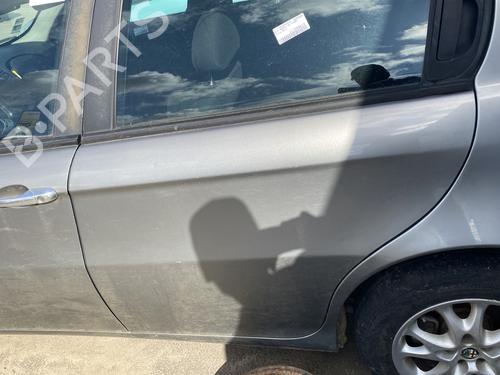 Dør venstre bak ALFA ROMEO 147 (937_) 1.9 JTDM 8V (937.AXD1A, 937.AXU1A, 937.BXU1A) (120 hp) 28579039