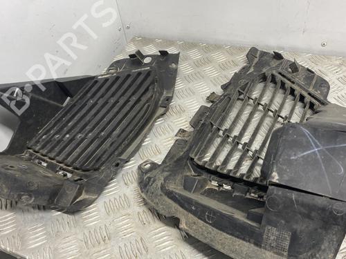 Used Grille Grille PEUGEOT 5008 II (MC_, MJ_, MR_, M4_) 2.0 BlueHDi 180 (MJEHZW, MJEHZR, MJEHZP) (177 hp) 33940860 33940860