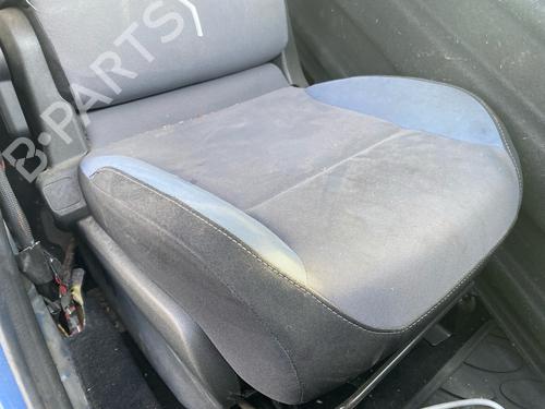 Right front seat PEUGEOT PARTNER Tepee 1.6 HDi | BP39703090C16 - Image 4