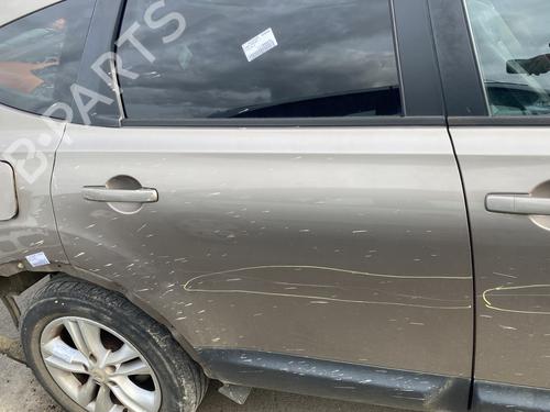 Used Right rear door NISSAN QASHQAI I (J10, NJ10) 2.0 dCi All-wheel Drive (150 hp) 28817107