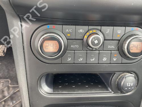 Climate control NISSAN QASHQAI I (J10, NJ10) 2.0 dCi All-wheel Drive | BP28817134I5 
